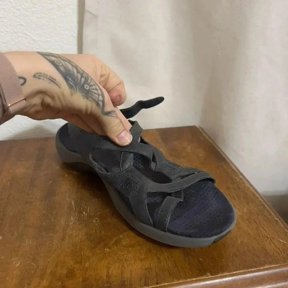 Merrell Agave Women's Sandals Navy Blue Leather Strappy Adjustable Size 8 Hiking